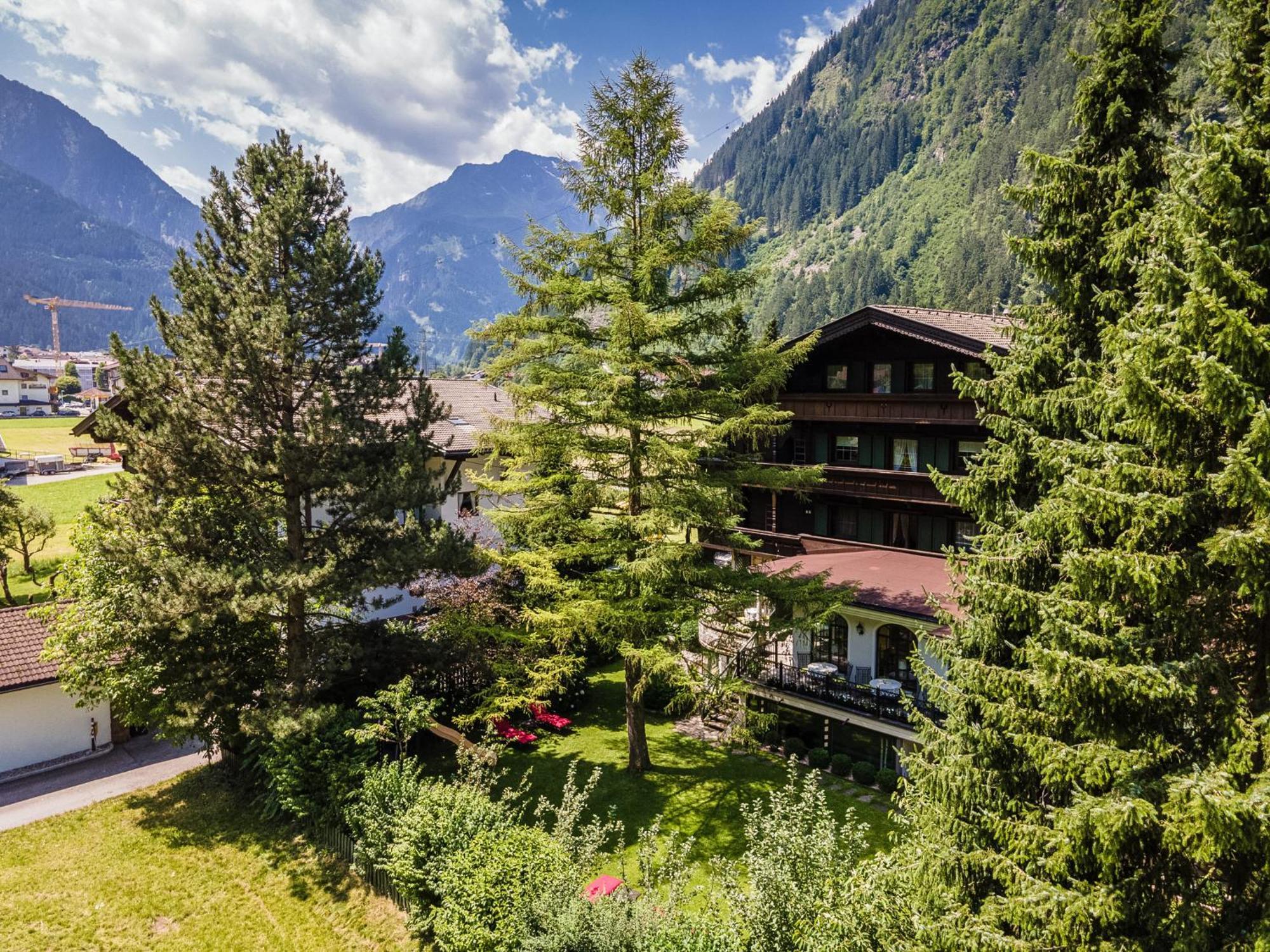Aparthotel Landhaus St. Joseph Майрхофен Экстерьер фото