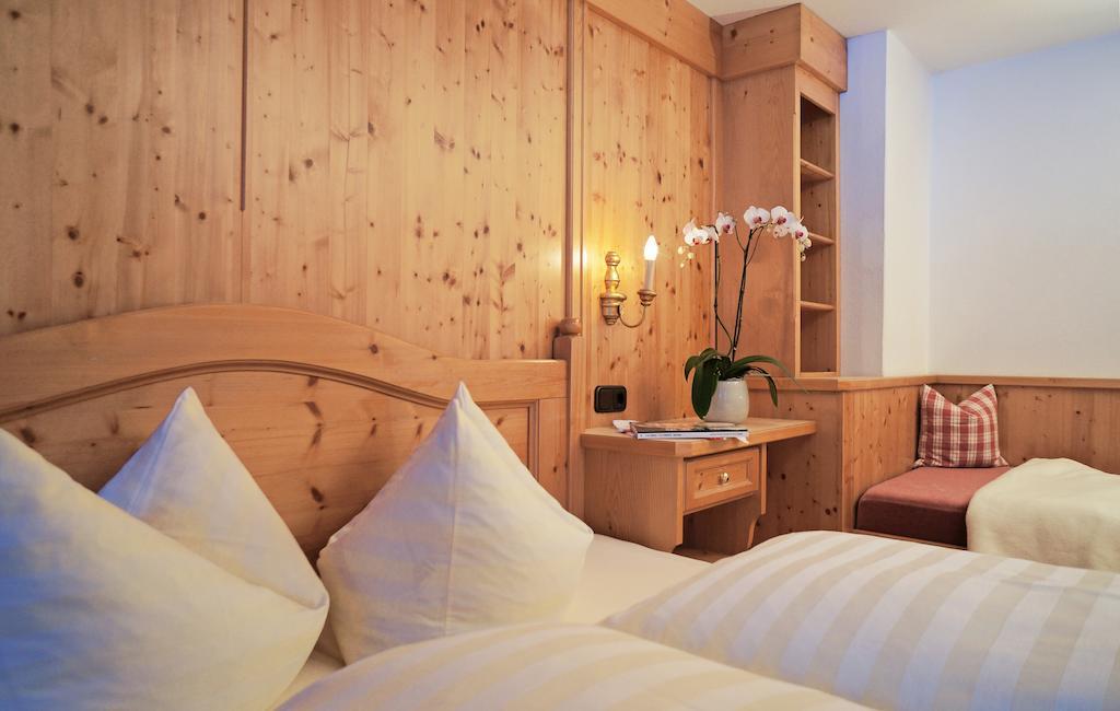 Aparthotel Landhaus St. Joseph Майрхофен Экстерьер фото